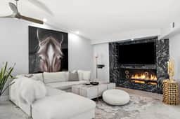 Phoenix Palomino Paradise - AVR - Image 3