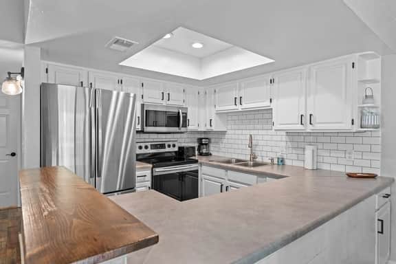 Scottsdale Marble Condo 204 - ABVR - Image 3