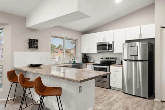 Chandler Desert Escape - AVR - Image 3