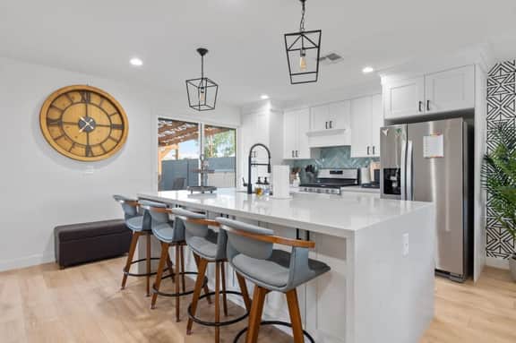Scottsdale Oasis Manor - AVR - Image 3