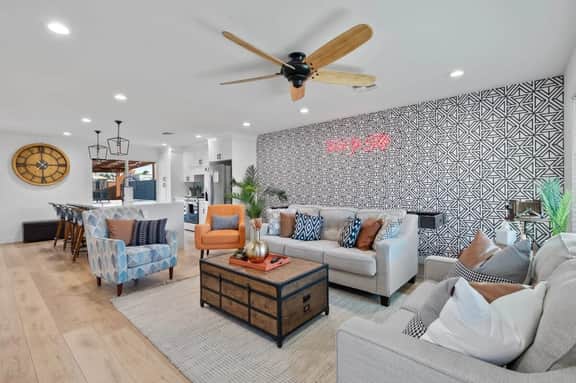 Scottsdale Oasis Manor - AVR - Image 2
