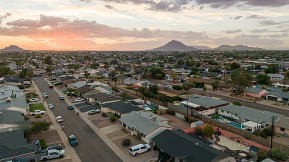 Scottsdale Palm Retreat - Image 2