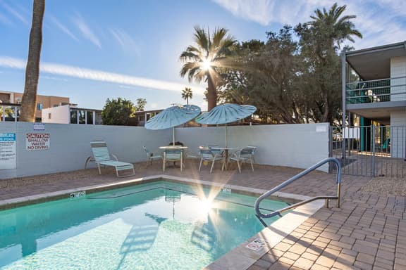 Scottsdale Old Town Mid Century Retreat - Image 1