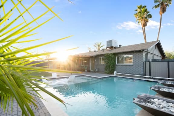 Scottsdale Oasis Manor - AVR - Image 1