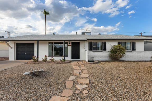 Scottsdale Palm Retreat - Image 1
